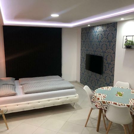 Apartment Ajla Tuzla Bagian luar foto