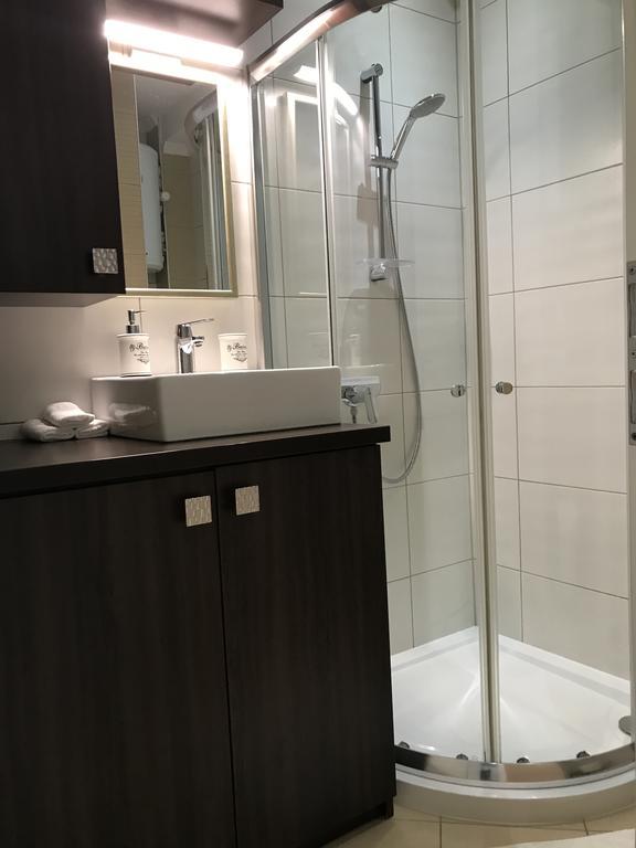Apartment Ajla Tuzla Bagian luar foto