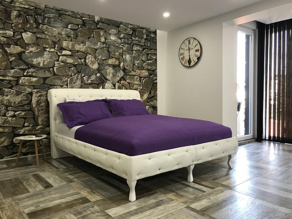 Apartment Ajla Tuzla Bagian luar foto