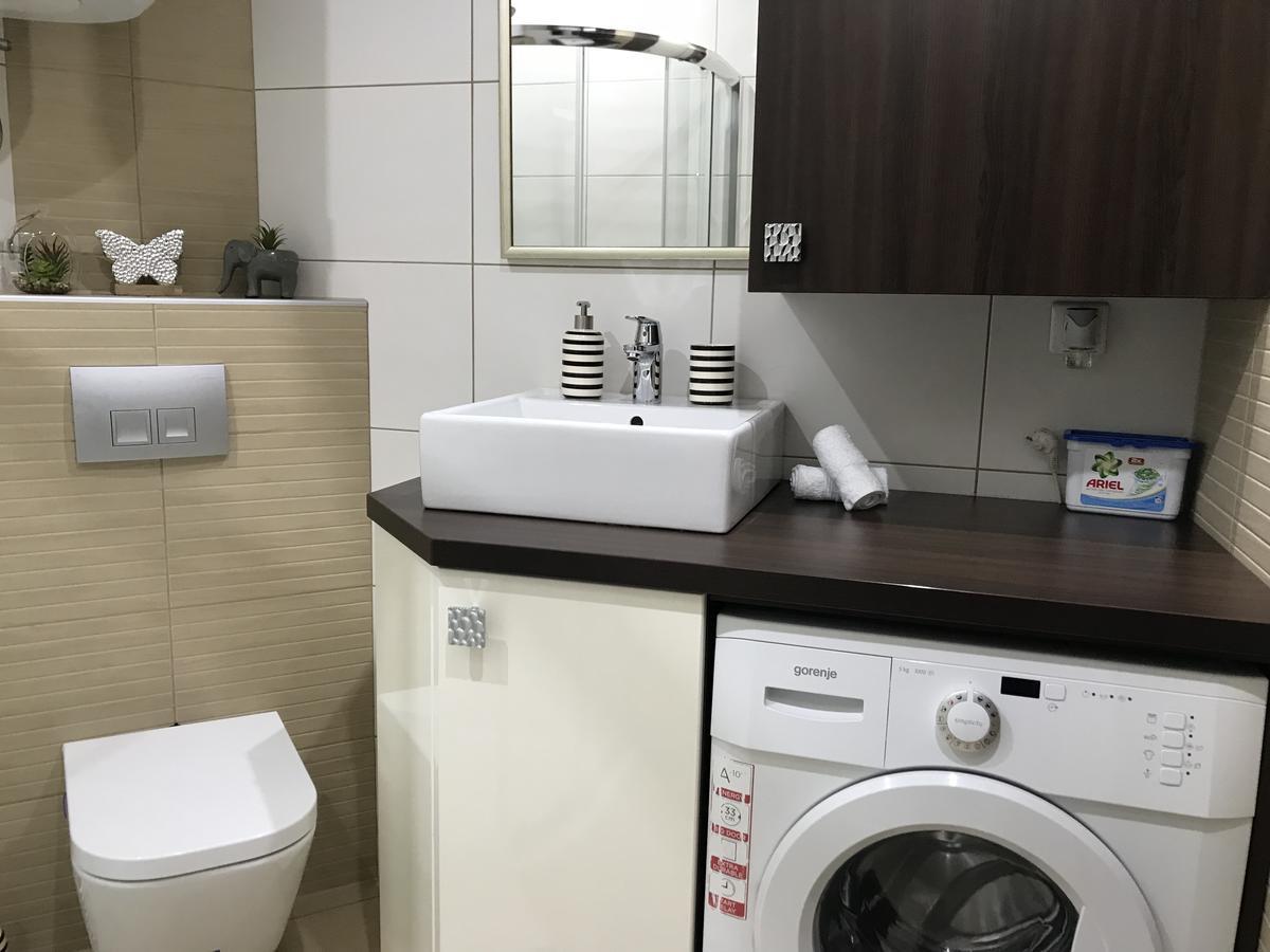 Apartment Ajla Tuzla Bagian luar foto