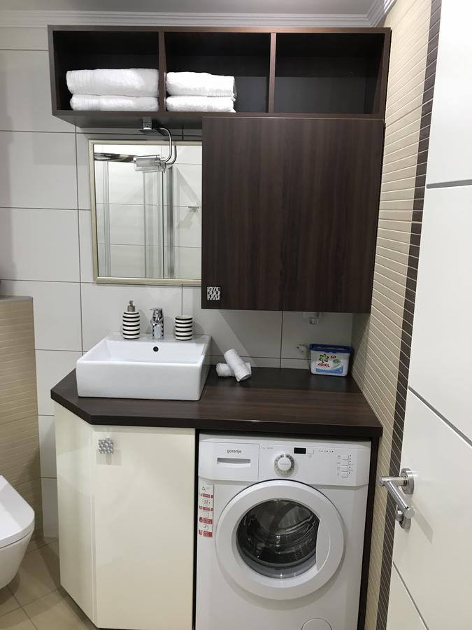 Apartment Ajla Tuzla Bagian luar foto