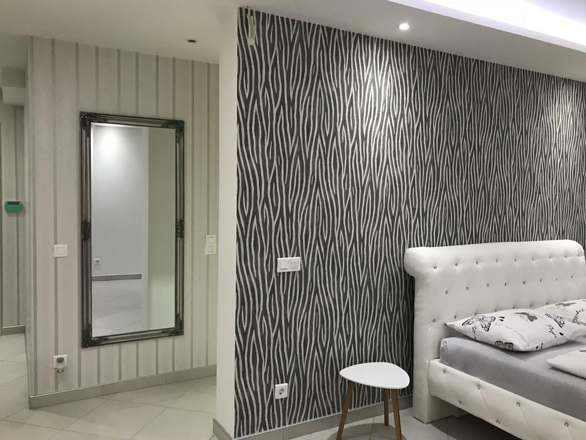 Apartment Ajla Tuzla Bagian luar foto