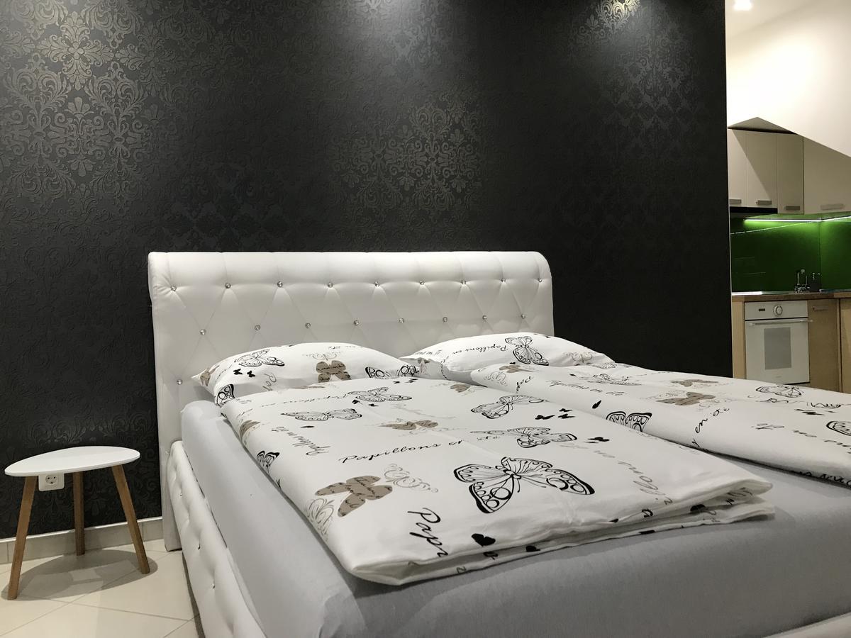 Apartment Ajla Tuzla Bagian luar foto