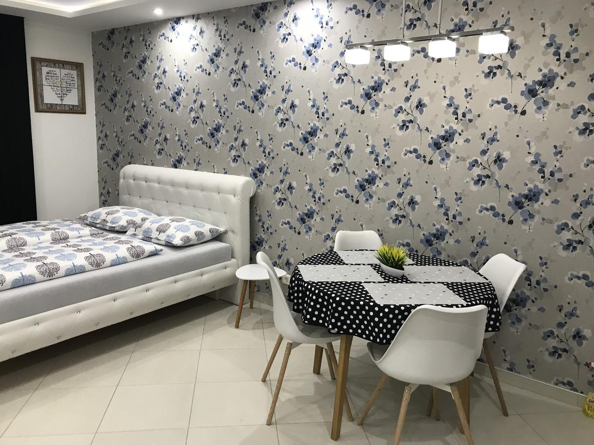 Apartment Ajla Tuzla Bagian luar foto