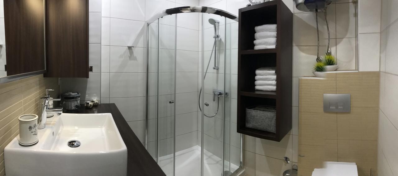 Apartment Ajla Tuzla Bagian luar foto