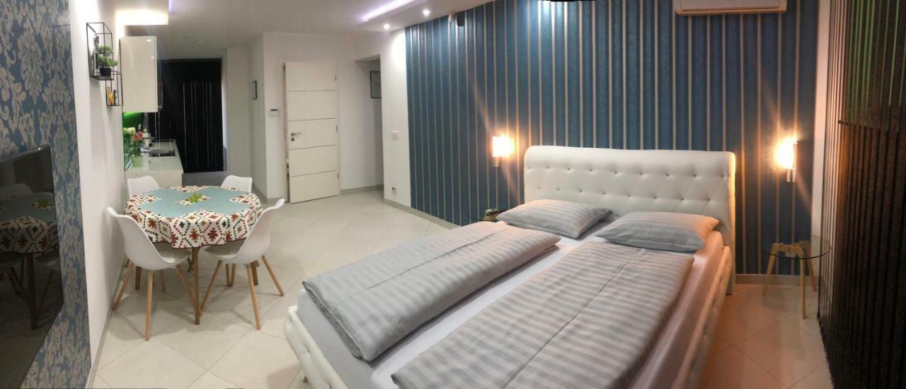 Apartment Ajla Tuzla Bagian luar foto