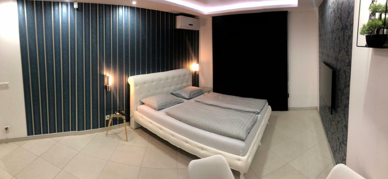 Apartment Ajla Tuzla Bagian luar foto
