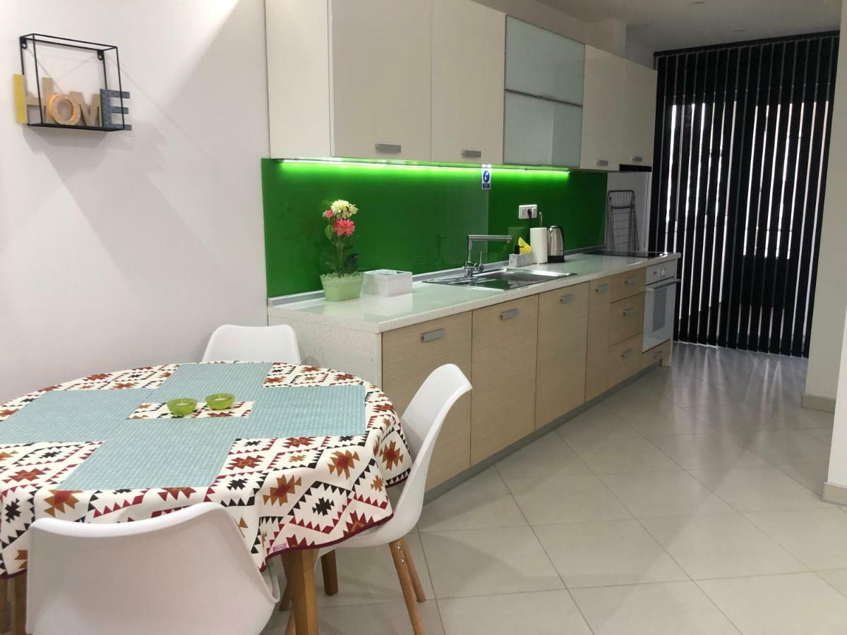 Apartment Ajla Tuzla Bagian luar foto